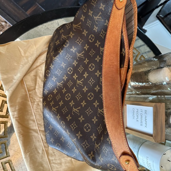 LOUIS VUITTON Authentic 
Monogram Delightful MM - Picture 4 of 8